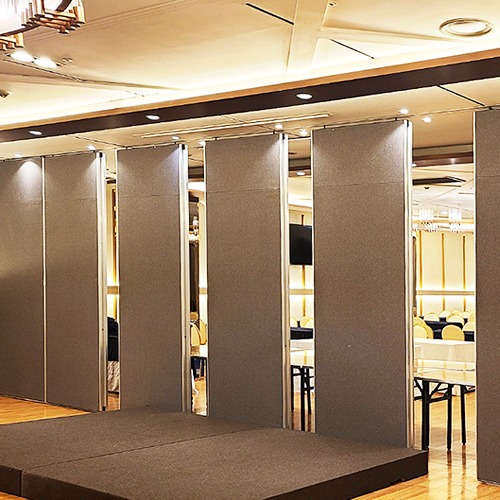 Bức tường di chuyển